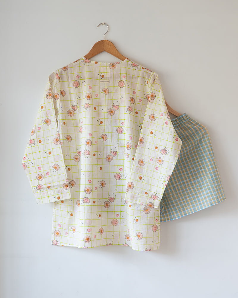 Unisex adults cotton kurta and shorts co ord set. Checkered kurta and Shorts hand block printed by artisans in Jaipur, Rajasthan. Kurta has shell buttons and small pockets.