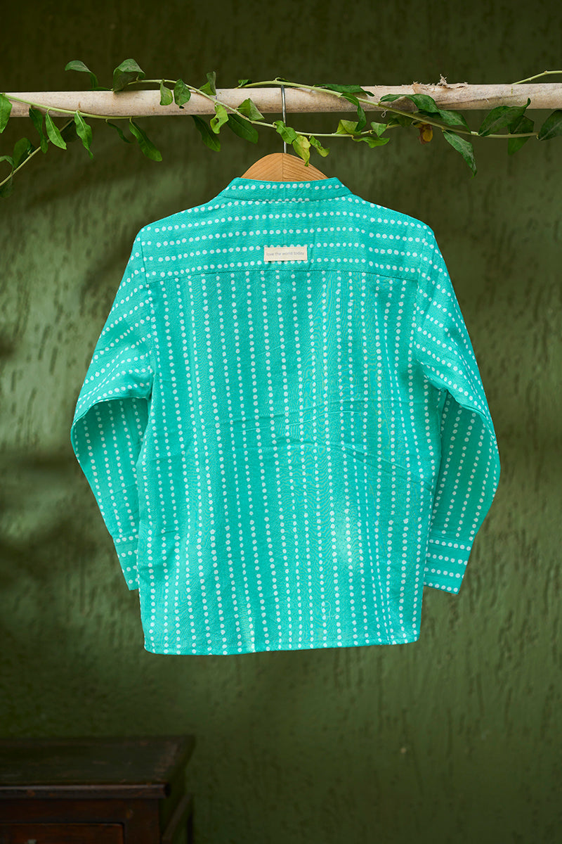 soft-and-breathable-pure-cotton-classic-Barefoot-Boy-mandarin-collar-hand-block-printed-cotton-unisex-full-sleeve-summer-shirt-in-blue-with-white-polka-dots-for-boys-and-girls