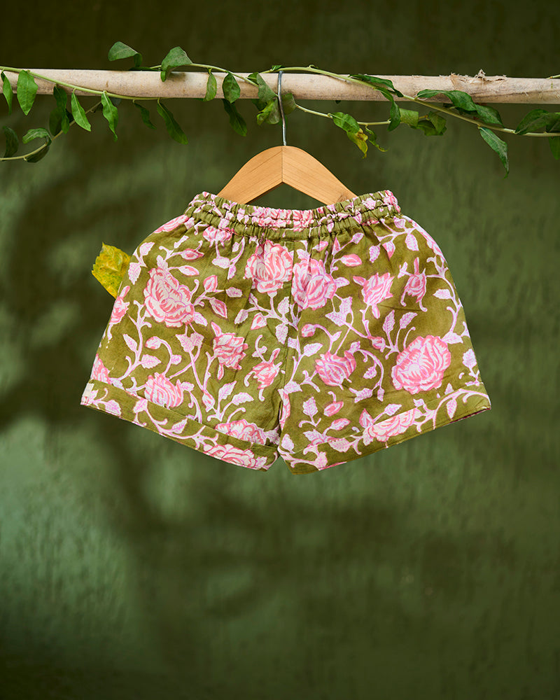unisex-summerwear-green-floral-hand-block-print-cotton-shorts