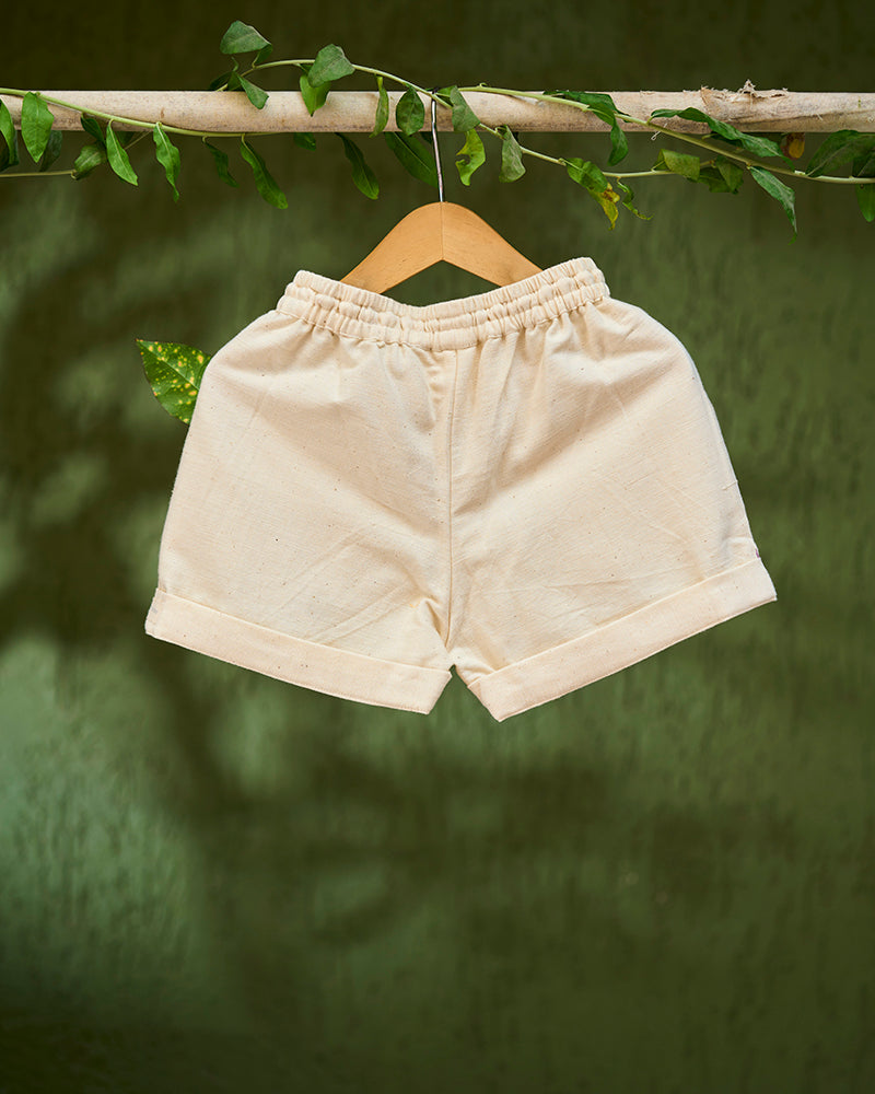 kids-bottoms-handwoven-kora-cotton-unisex-shorts-for-boys-and-girls-made-with-handwoven-cotton-made-in-west-bengal