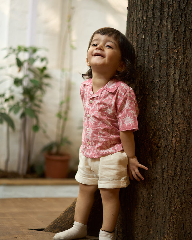 kids-bottoms-handwoven-kora-cotton-unisex-shorts-for-boys-and-girls-made-with-handwoven-cotton-made-in-west-bengal