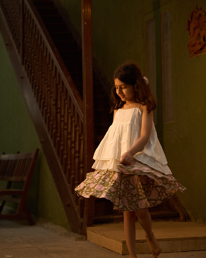 girls-twirl-short-skirt-green-hand-block-print