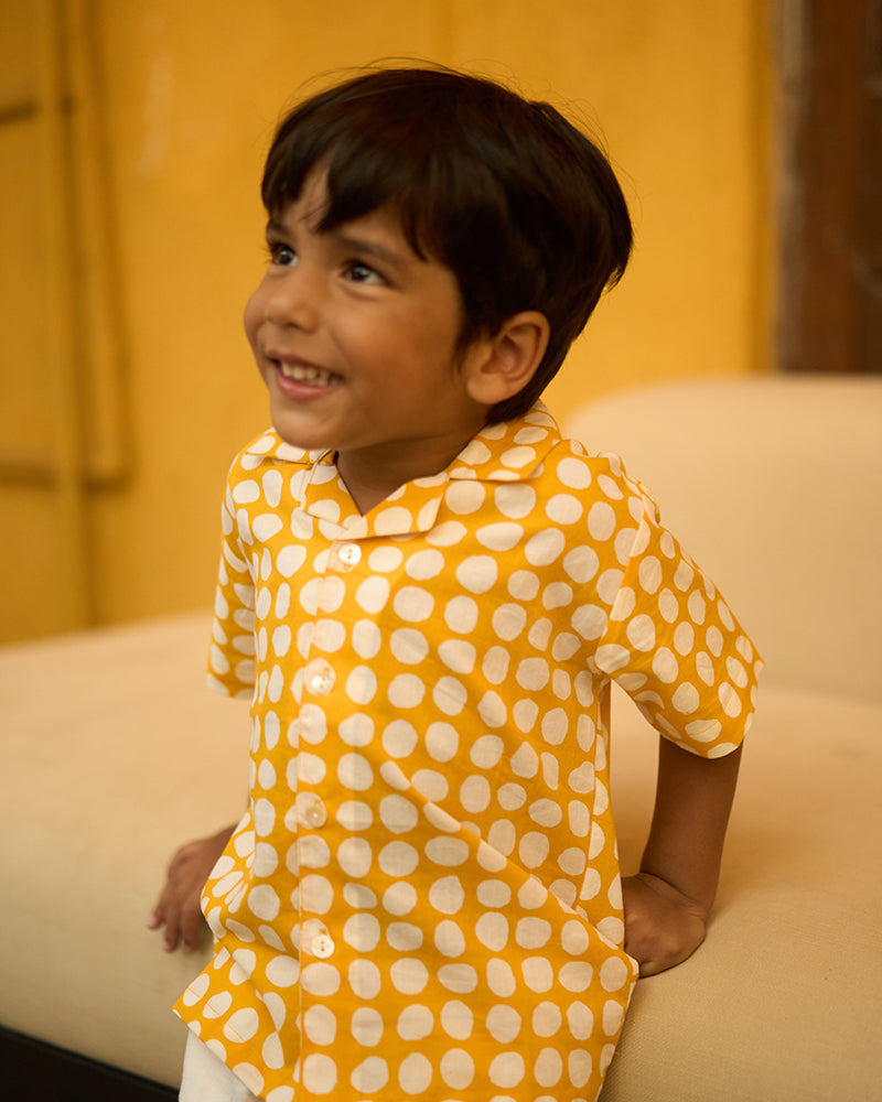 cute-little-toddler-in-lovetheworldtodays-kids-half-sleeve-casual-holiday-shirt-with-yellow-polka-handblock-print