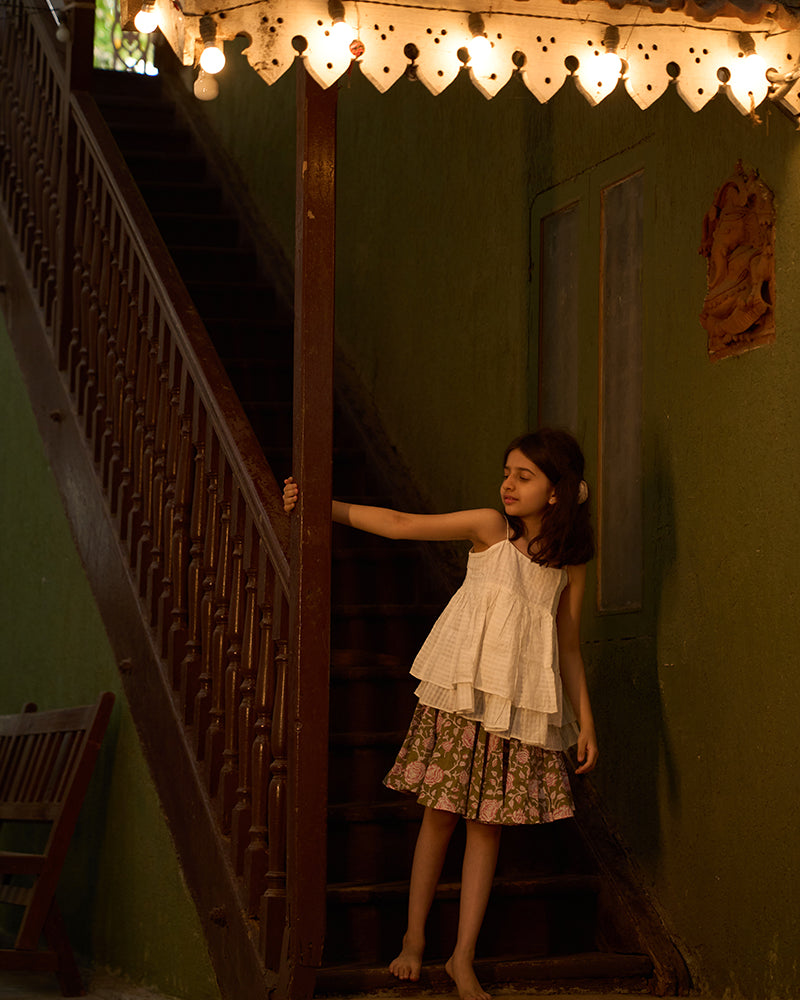 girls-twirl-short-skirt-green-hand-block-print