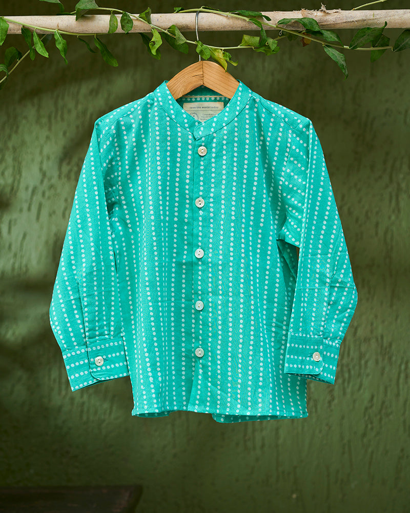 soft-and-breathable-pure-cotton-classic-Barefoot-Boy-mandarin-collar-hand-block-printed-cotton-unisex-full-sleeve-summer-shirt-in-blue-with-white-polka-dots-for-boys-and-girls