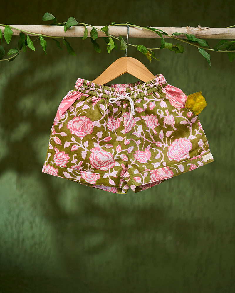 unisex-summerwear-green-floral-hand-block-print-cotton-shorts
