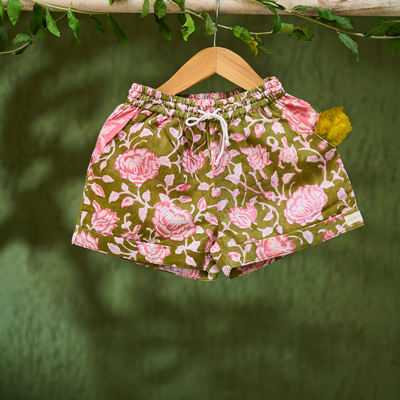 unisex-summerwear-green-floral-hand-block-print-cotton-shorts