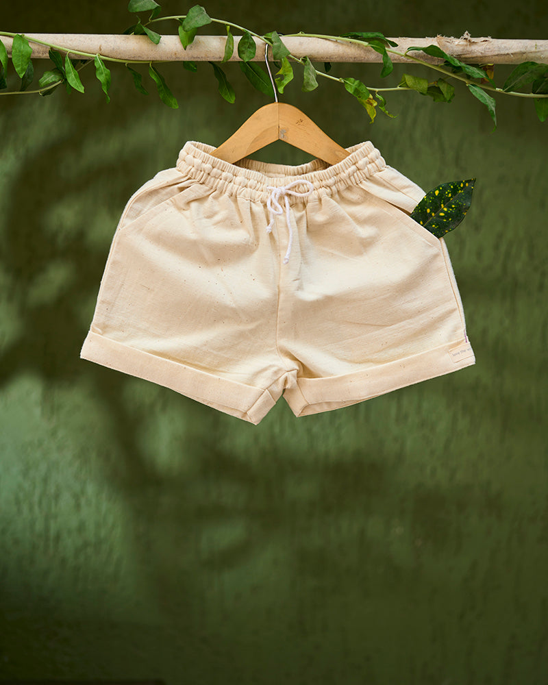kids-bottoms-handwoven-kora-cotton-unisex-shorts-for-boys-and-girls-made-with-handwoven-cotton-made-in-west-bengal