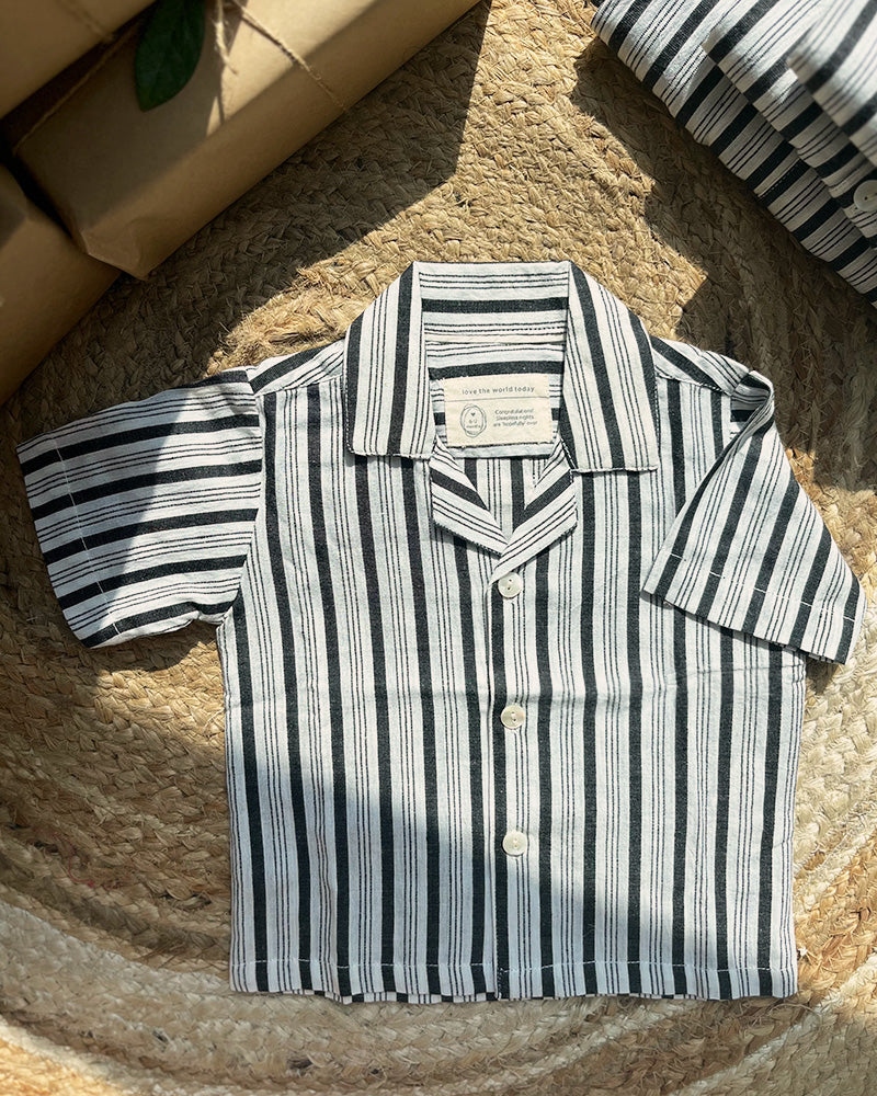 ‘Boogie’ kids half sleeve shirt in black and white stripes