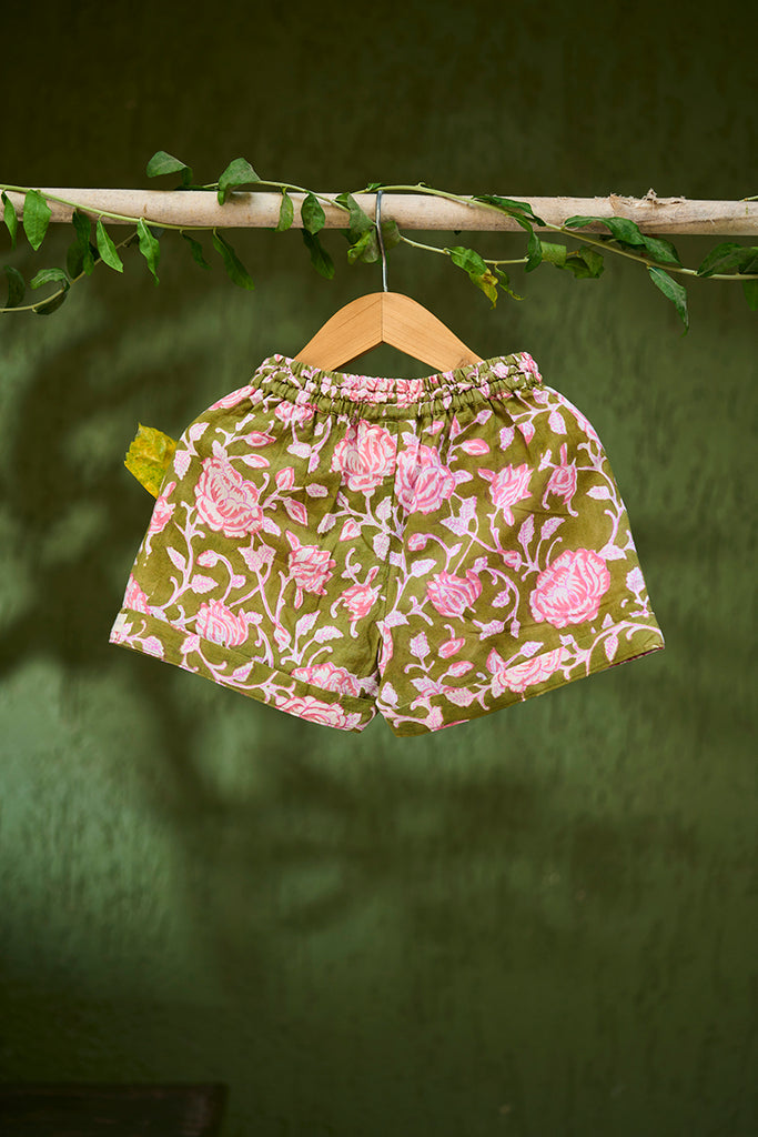 unisex-summerwear-green-floral-hand-block-print-cotton-shorts