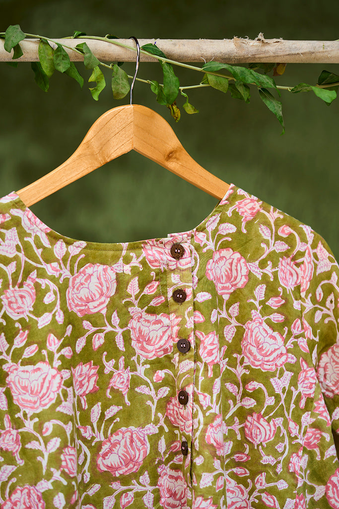 womens-three-forth-sleeve-summer-dress-in-green-floral-hand-block-print-cotton-button-detail