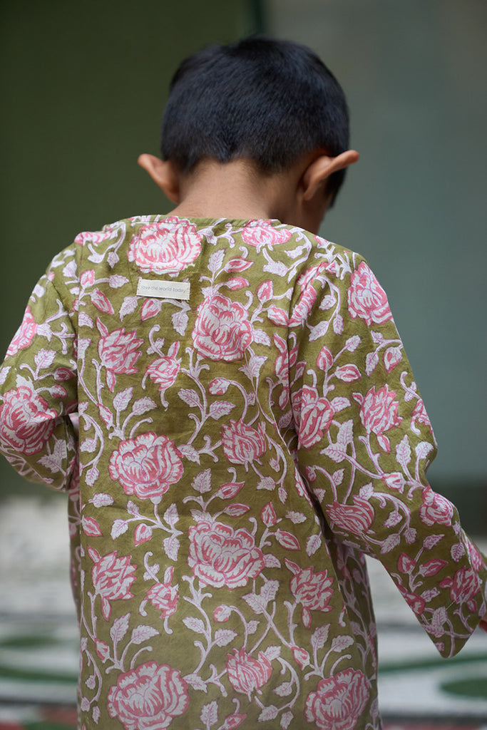 malmal-cotton-unisex-kids-green-floral-kurta-handblock-printed-in-Jaipur