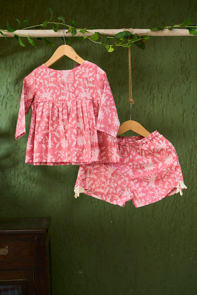 girls-coord-set-in-pink-floral-handblock-print