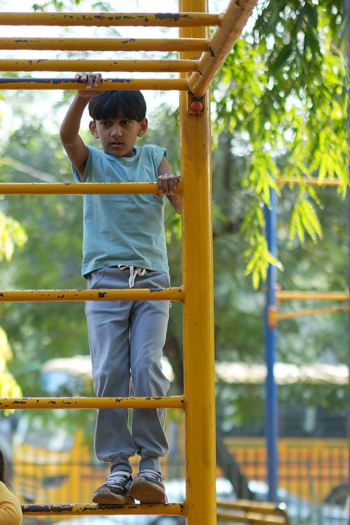 kids-joggers-in-grey